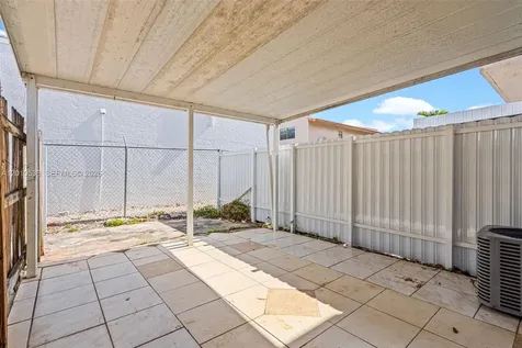 2331 W 66th Place Hialeah FL 33016