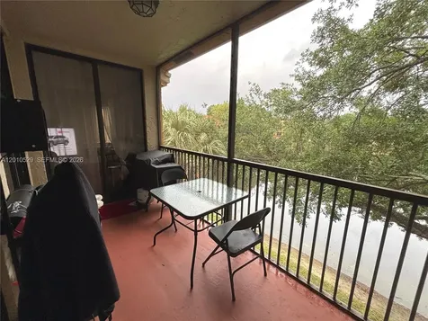3859 Coral Tree Circle Coconut Creek FL 33073