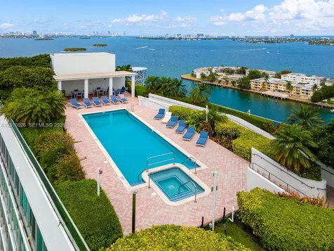 7934 West Drive North Bay Village FL 33141
