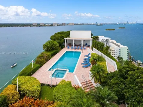 7934 West Drive North Bay Village FL 33141