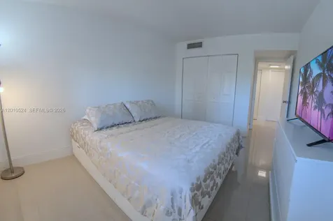20100 W Country Club Drive Aventura FL 33180