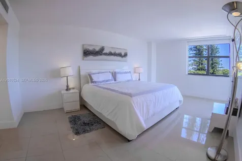 20100 W Country Club Drive Aventura FL 33180