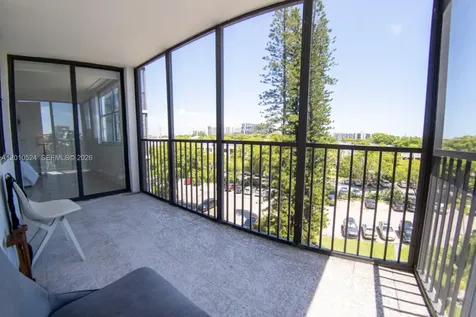 20100 W Country Club Drive Aventura FL 33180