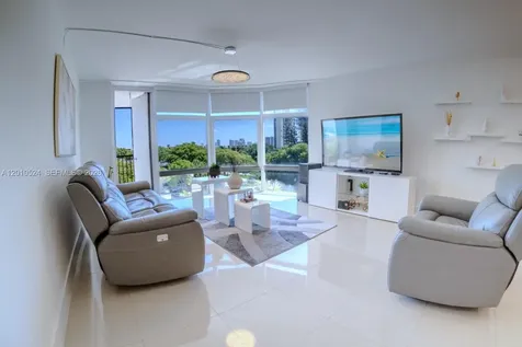 20100 W Country Club Drive Aventura FL 33180