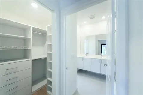 8370 NW 49th Street Doral FL 33166