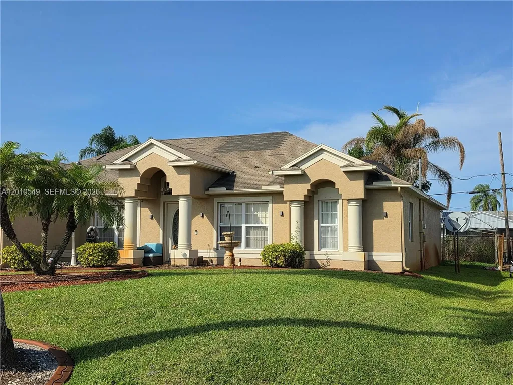 2637 SW Monterrey Lane Port St. Lucie FL 34953