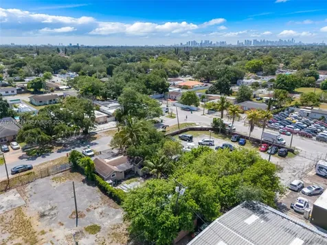 9422 NW 26th Avenue Miami FL 33147