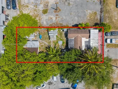9422 NW 26th Avenue Miami FL 33147