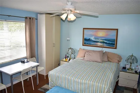 9321 Sunrise Lakes Boulevard Sunrise FL 33322