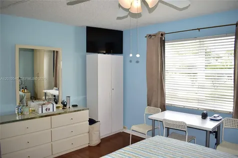 9321 Sunrise Lakes Boulevard Sunrise FL 33322