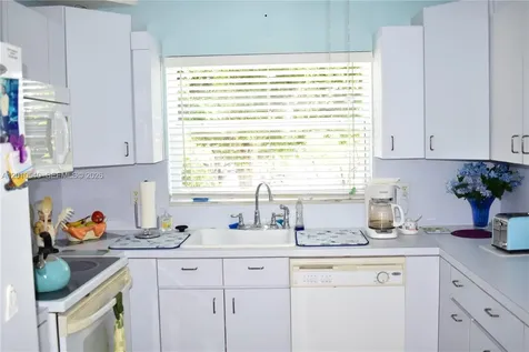 9321 Sunrise Lakes Boulevard Sunrise FL 33322