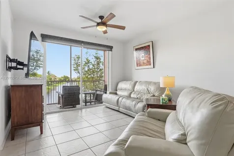 7765 Yardley Drive Tamarac FL 33321
