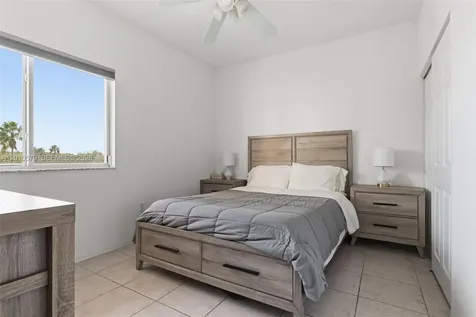 7765 Yardley Drive Tamarac FL 33321