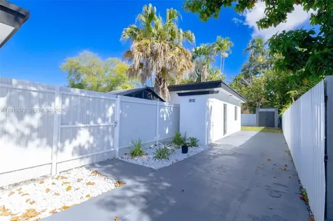 571 NW 152nd Street Miami FL 33169