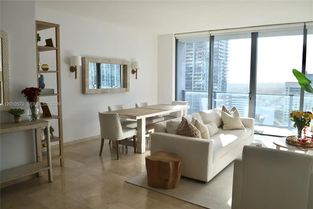 68 SE 6th Street Miami FL 33131