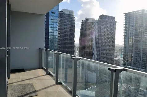68 SE 6th Street Miami FL 33131