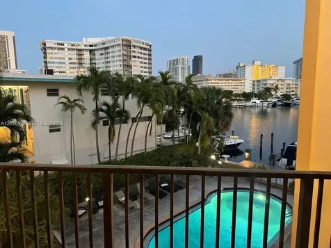 2420 Diana Drive Hallandale Beach FL 33009