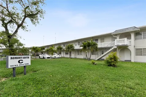 165 NE 203rd Terrace Miami Gardens FL 33179
