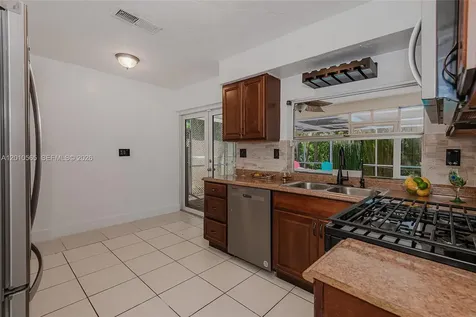 8690 NW 24th Place Sunrise FL 33322