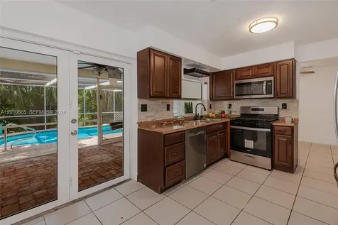8690 NW 24th Place Sunrise FL 33322