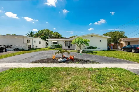 8690 NW 24th Place Sunrise FL 33322