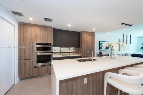 3801 Collins Avenue Miami Beach FL 33140