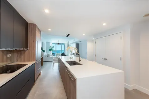 3801 Collins Avenue Miami Beach FL 33140