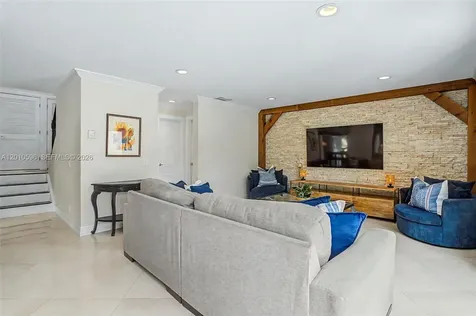 2081 Augusta Weston FL 33326