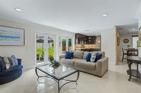 2081 Augusta Weston FL 33326