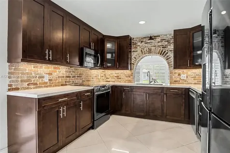 2081 Augusta Weston FL 33326