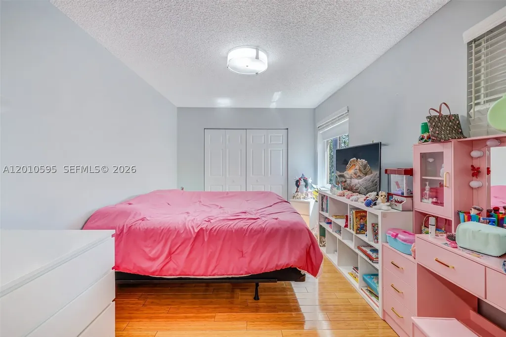 1065 Weeping Willow Way Hollywood FL 33019