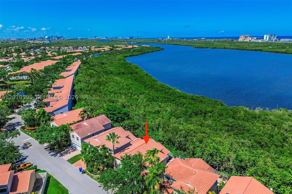 1065 Weeping Willow Way Hollywood FL 33019