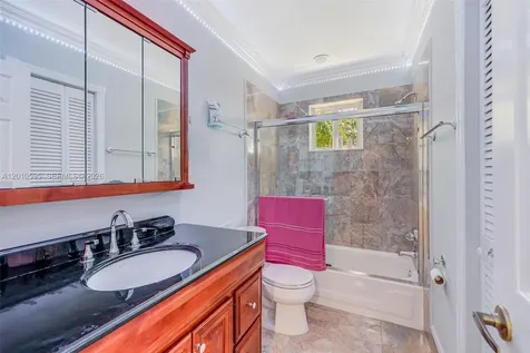 1065 Weeping Willow Way Hollywood FL 33019