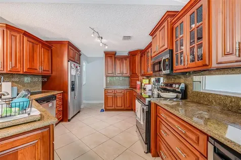 1065 Weeping Willow Way Hollywood FL 33019