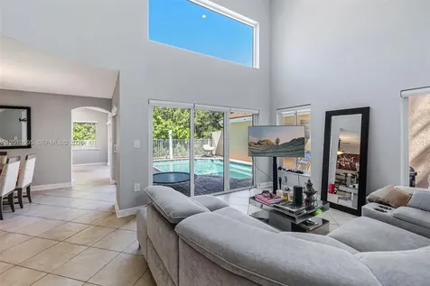 1065 Weeping Willow Way Hollywood FL 33019