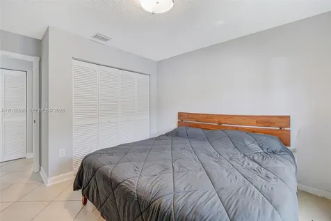 1065 Weeping Willow Way Hollywood FL 33019