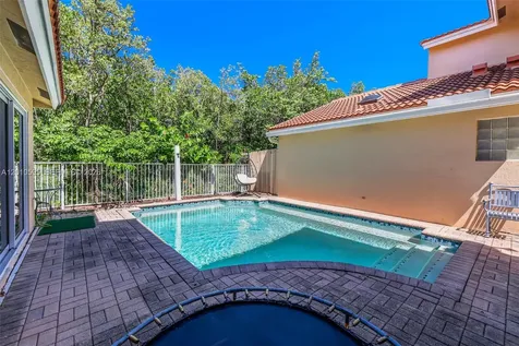 1065 Weeping Willow Way Hollywood FL 33019