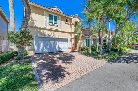1065 Weeping Willow Way Hollywood FL 33019