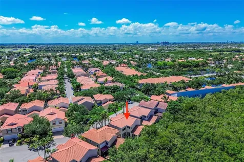 1065 Weeping Willow Way Hollywood FL 33019