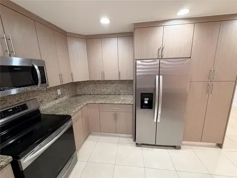 3011 N 74th Avenue Hollywood FL 33024