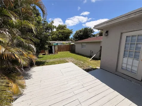 3011 N 74th Avenue Hollywood FL 33024