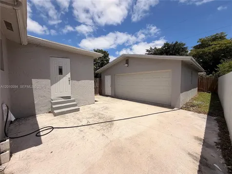 3011 N 74th Avenue Hollywood FL 33024