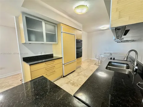 1800 S Ocean Drive Hallandale Beach FL 33009