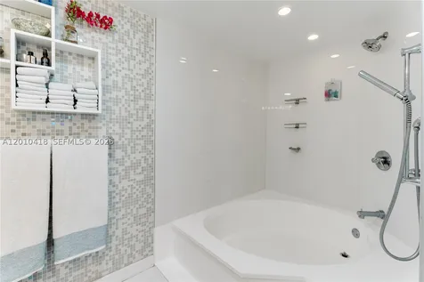 1901 Brickell Avenue Miami FL 33129