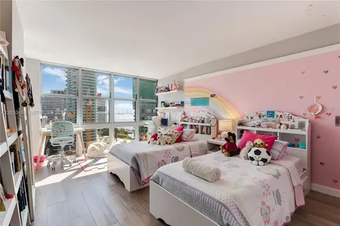 1901 Brickell Avenue Miami FL 33129