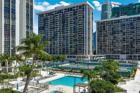 1901 Brickell Avenue Miami FL 33129