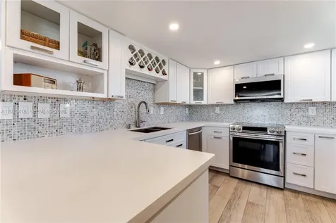 1901 Brickell Avenue Miami FL 33129