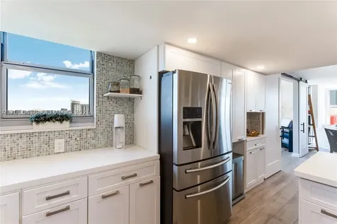 1901 Brickell Avenue Miami FL 33129