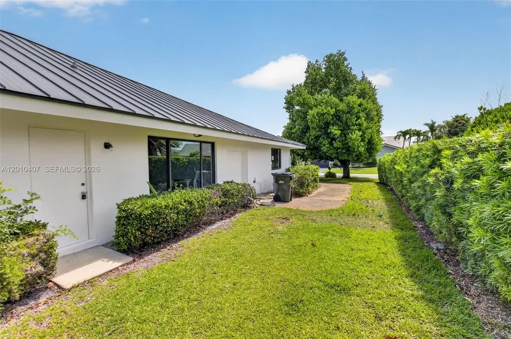 712 Pine Lake Drive Delray Beach FL 33445