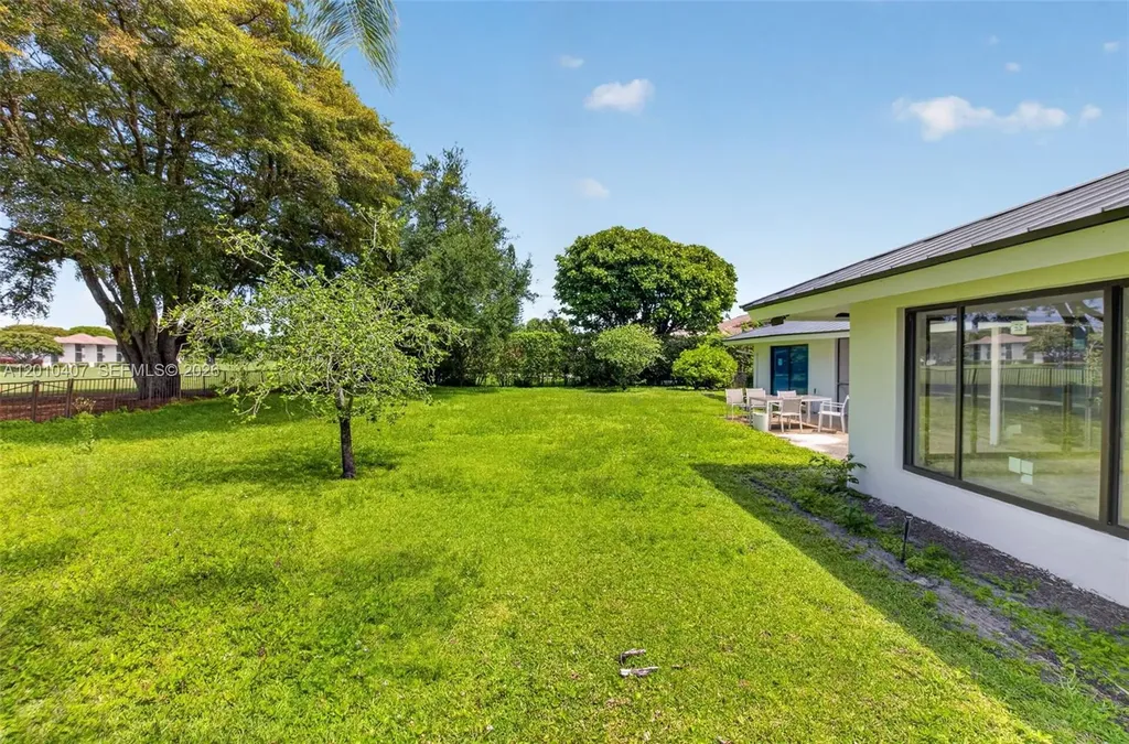712 Pine Lake Drive Delray Beach FL 33445